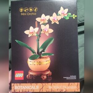 LEGO Mini Orchid with Green and Pink Accents